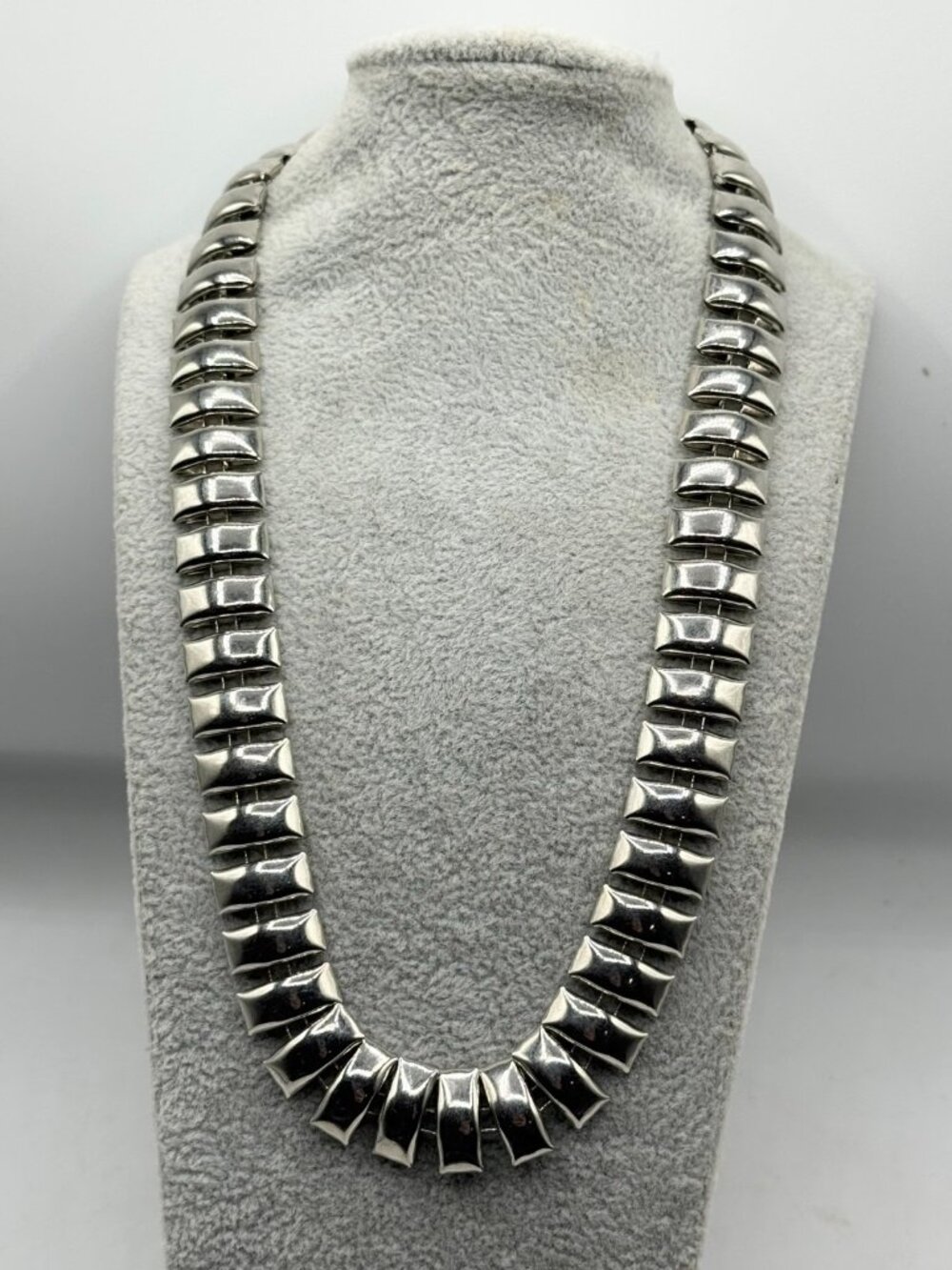 Silver tone metal panel link collar necklace